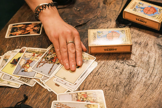 Learn Tarot with Ra on this new course!