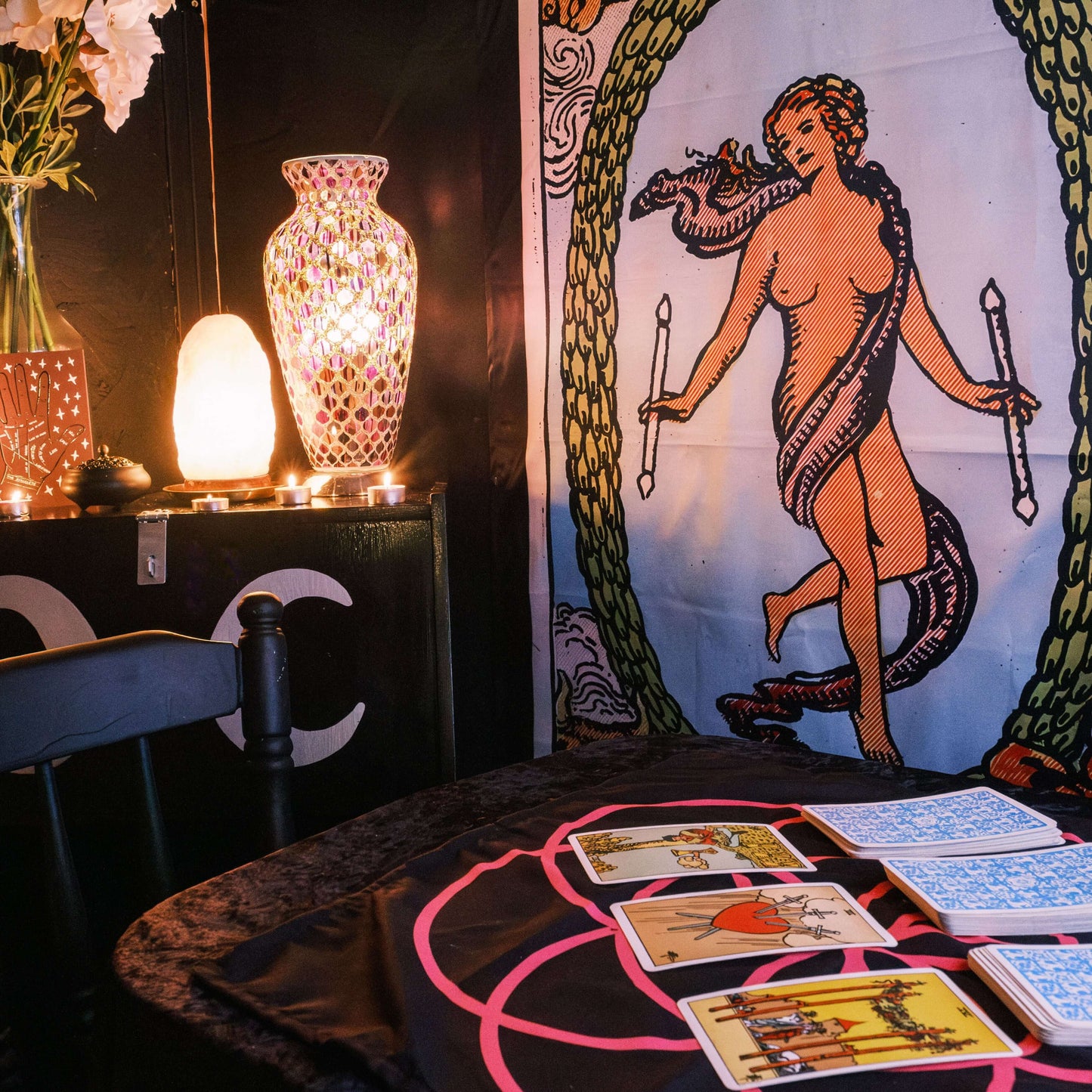 Classic Palm Reading: Saturday 25th October (25 Mins: £25)