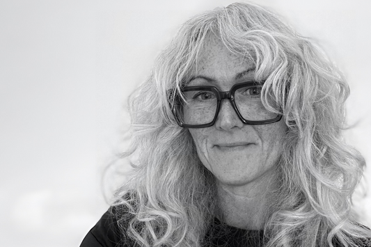 Caroline: Tarot & Psychic Medium