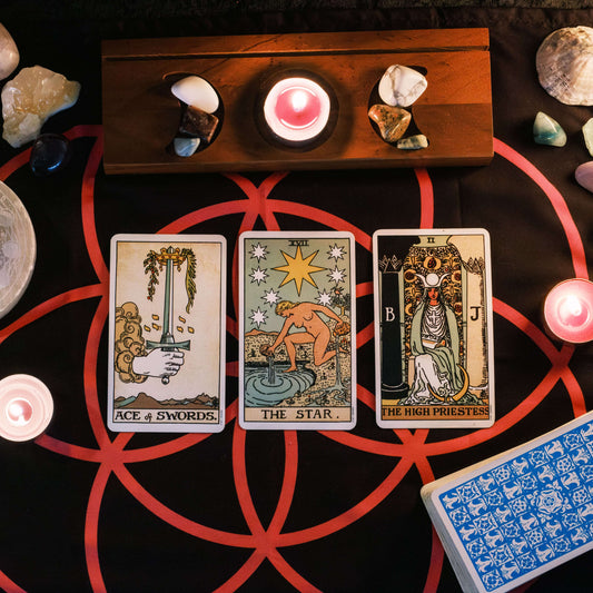 tarot reader astrologer palm psychic reading witch magic falmouth cornwall fortune teller